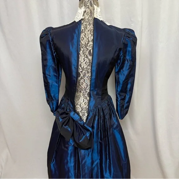 Vintage Jessica McClintock Blue Taffeta Lace Victorian Dress Size 6